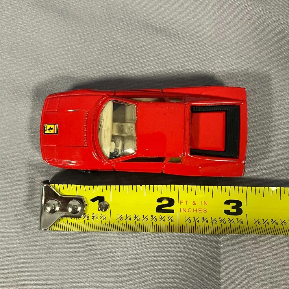 Maisto Ferrari Testarossa‎ Red 1:64 Die-Cast Car Vintage Made in China